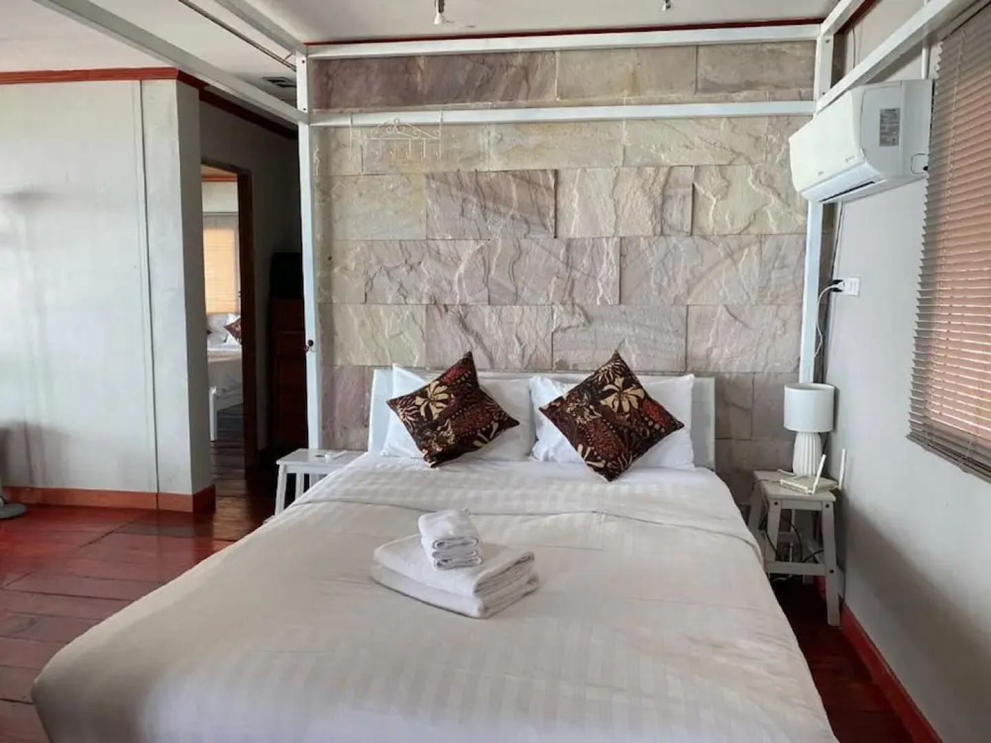 Le Petit Saint Tropez