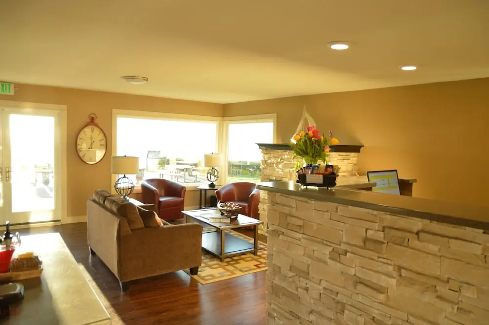 Astoria Crest Motel