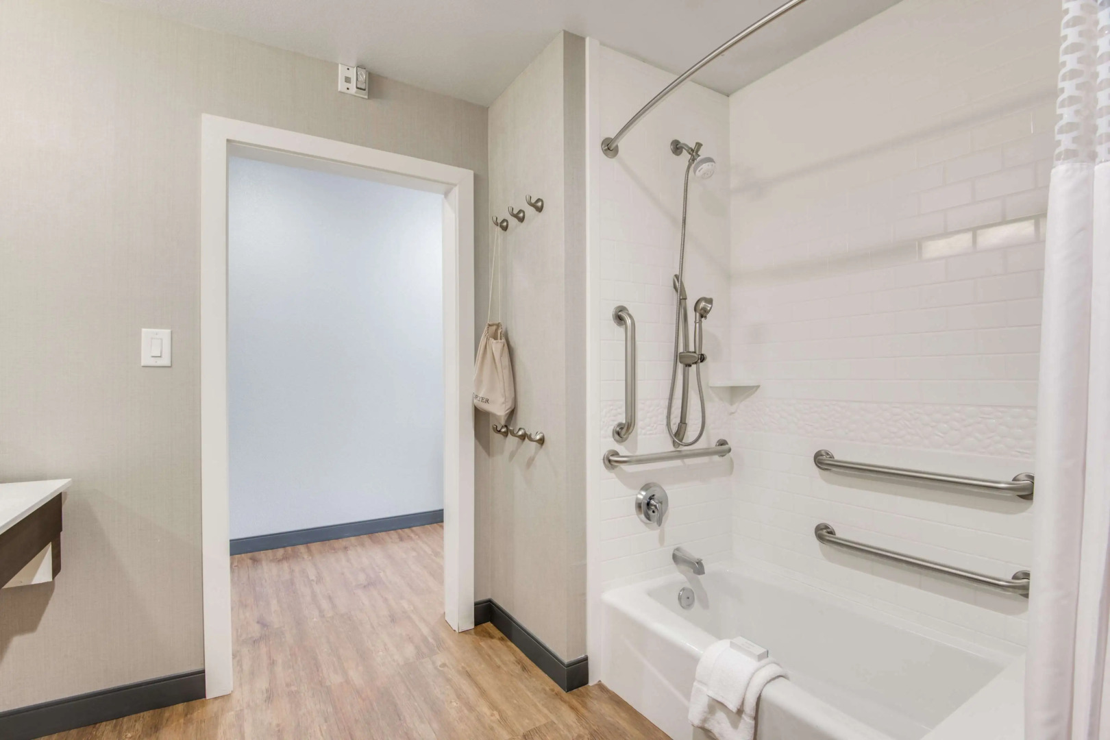 Hampton Inn & Suites Dallas/Ft. Worth Airport South