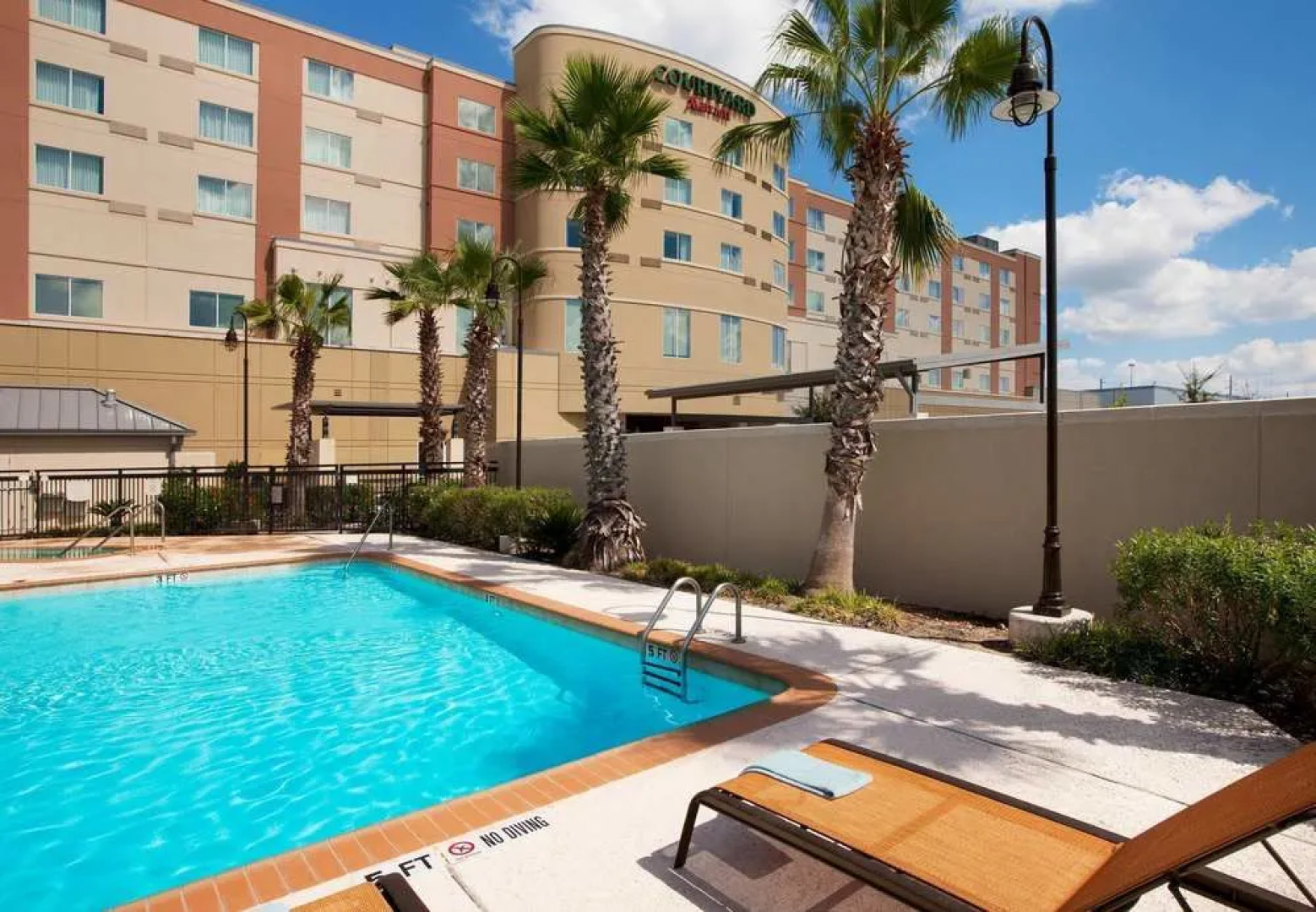 Courtyard Houston Pearland