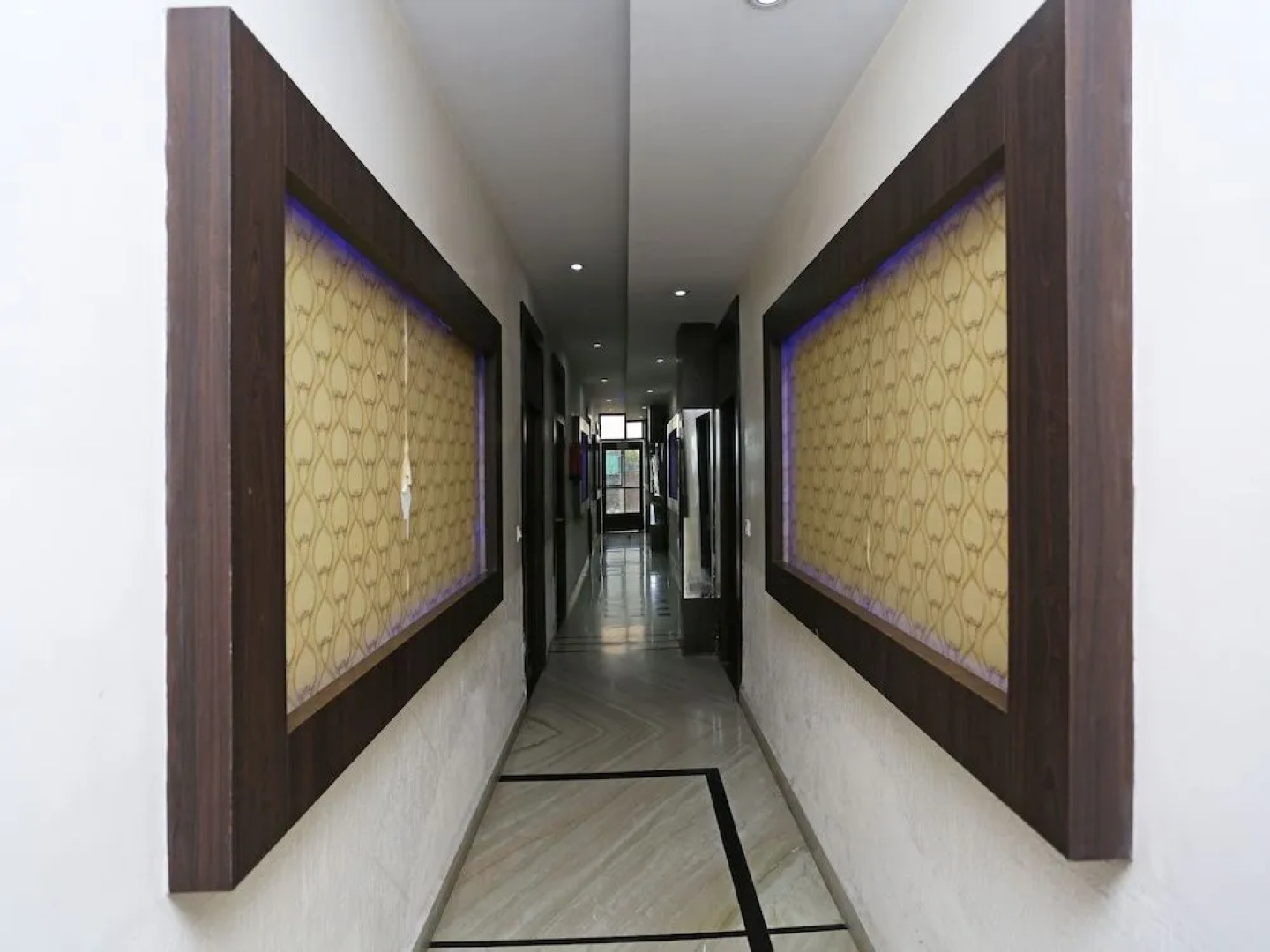 OYO 16103 Hotel Neelkanth