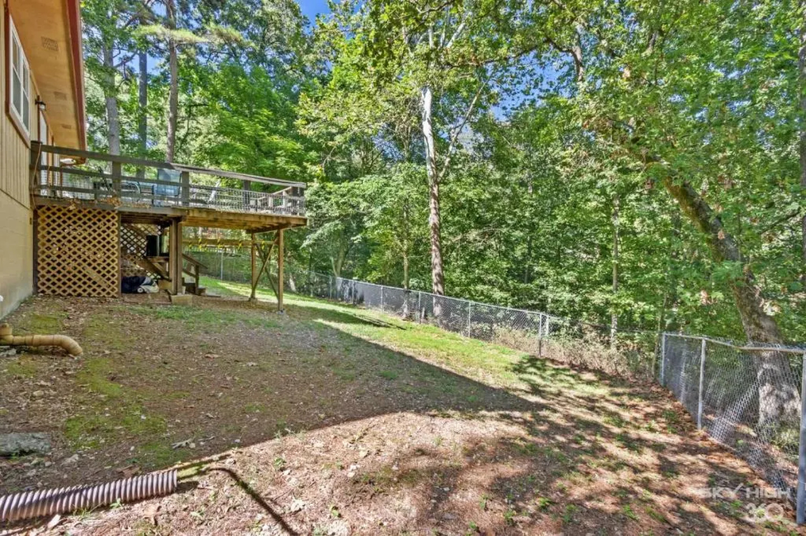 Wooded, Quiet Cottage, Very close to the Back 40