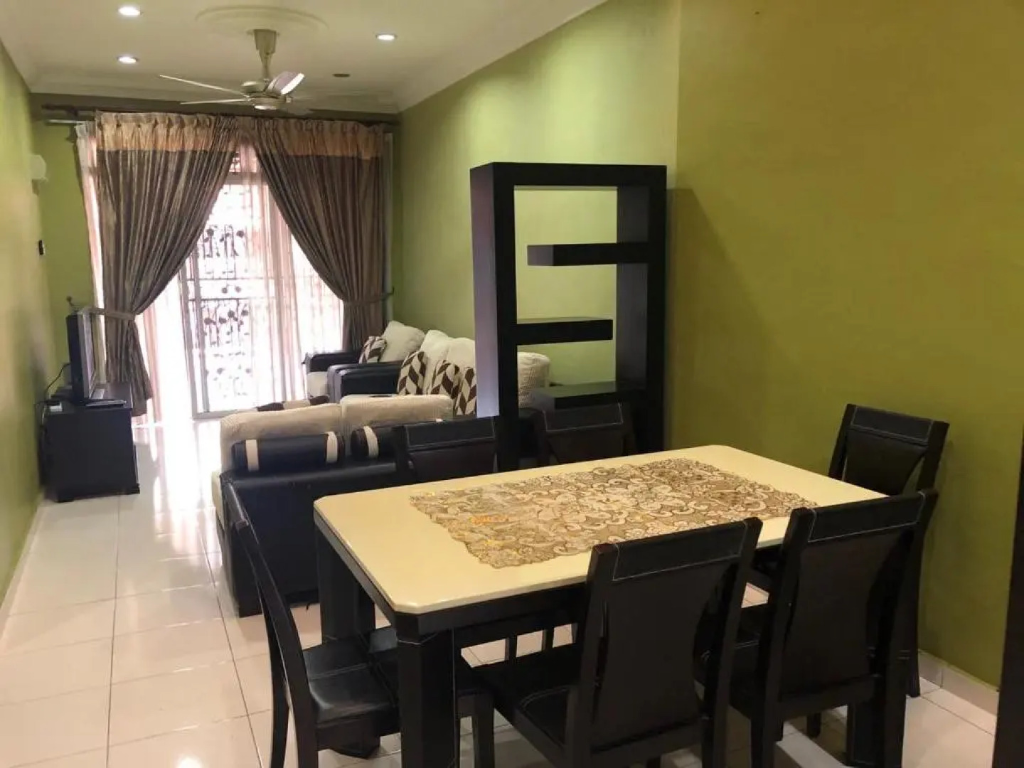 Rosalinda Homestay at Senawang