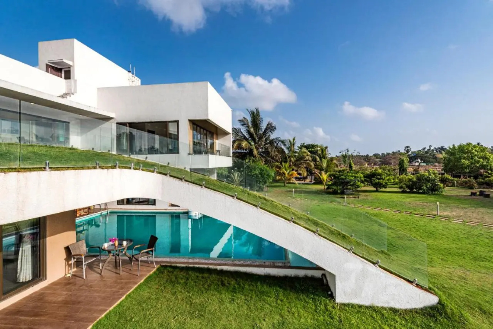 Saffron Stays Gardenia