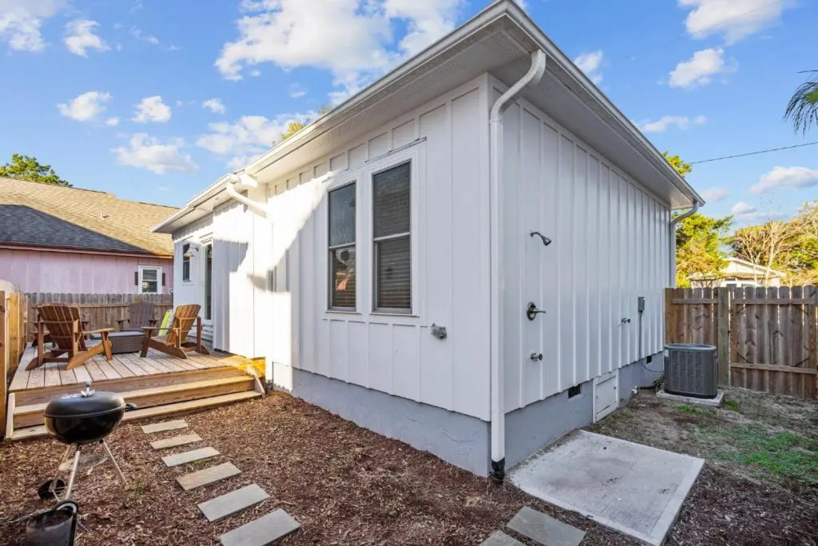 Modern Carolina Beach Boardwalk Cottage near Amenities!