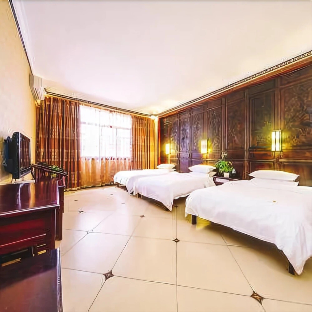 Dali Blue Mountain Hotel (Dali Ancient City South Gate)