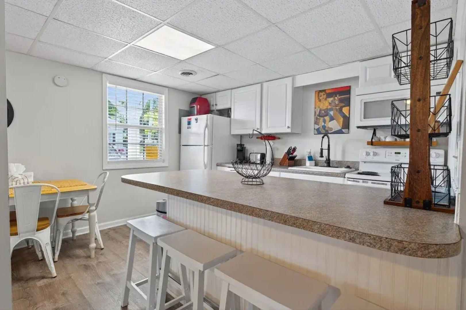 Coastal Retreat Steps From Private Beach 2 Bedroom Apts