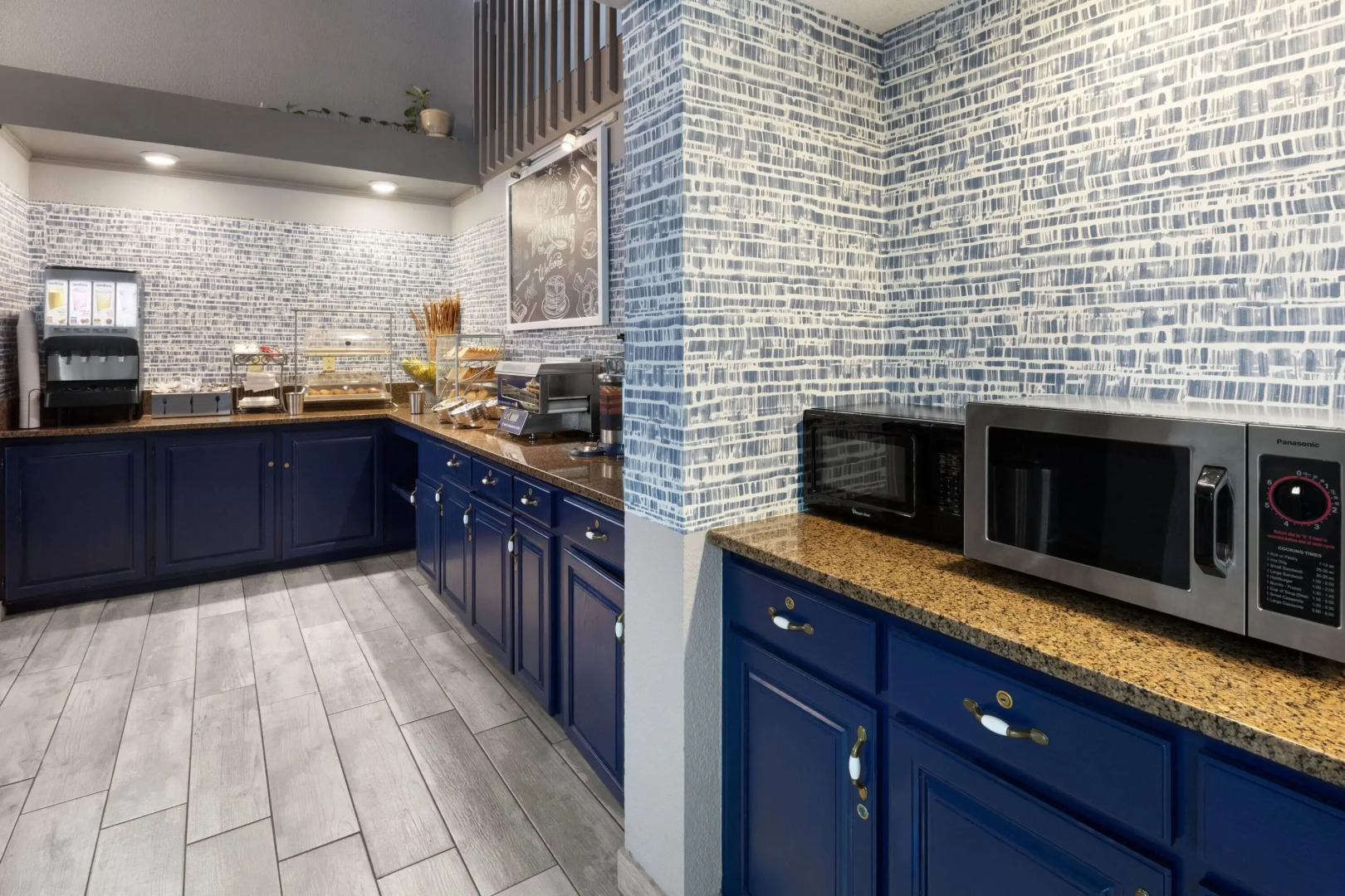 AmericInn by Wyndham Chippewa Falls