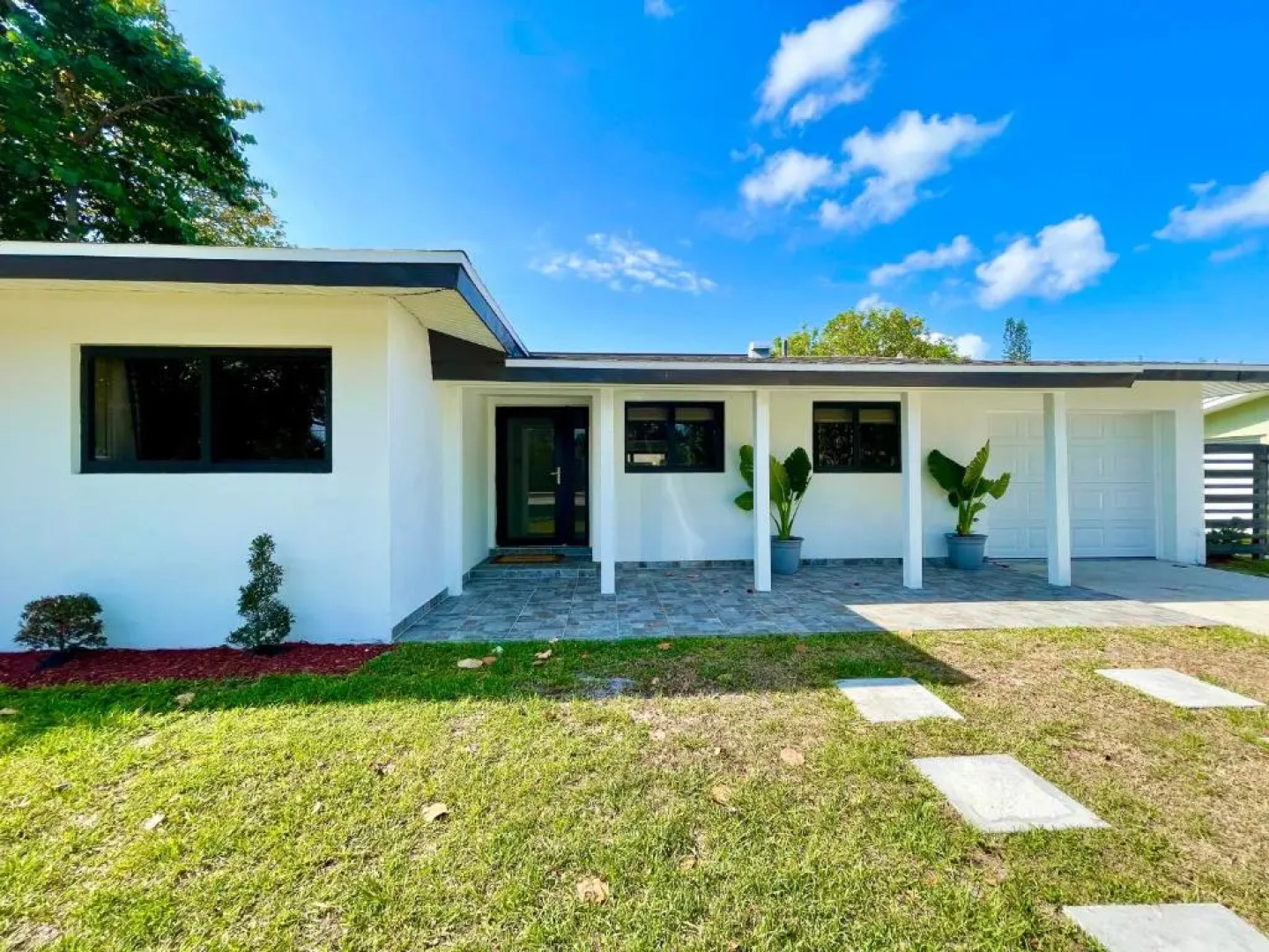 El Dorado Pool House