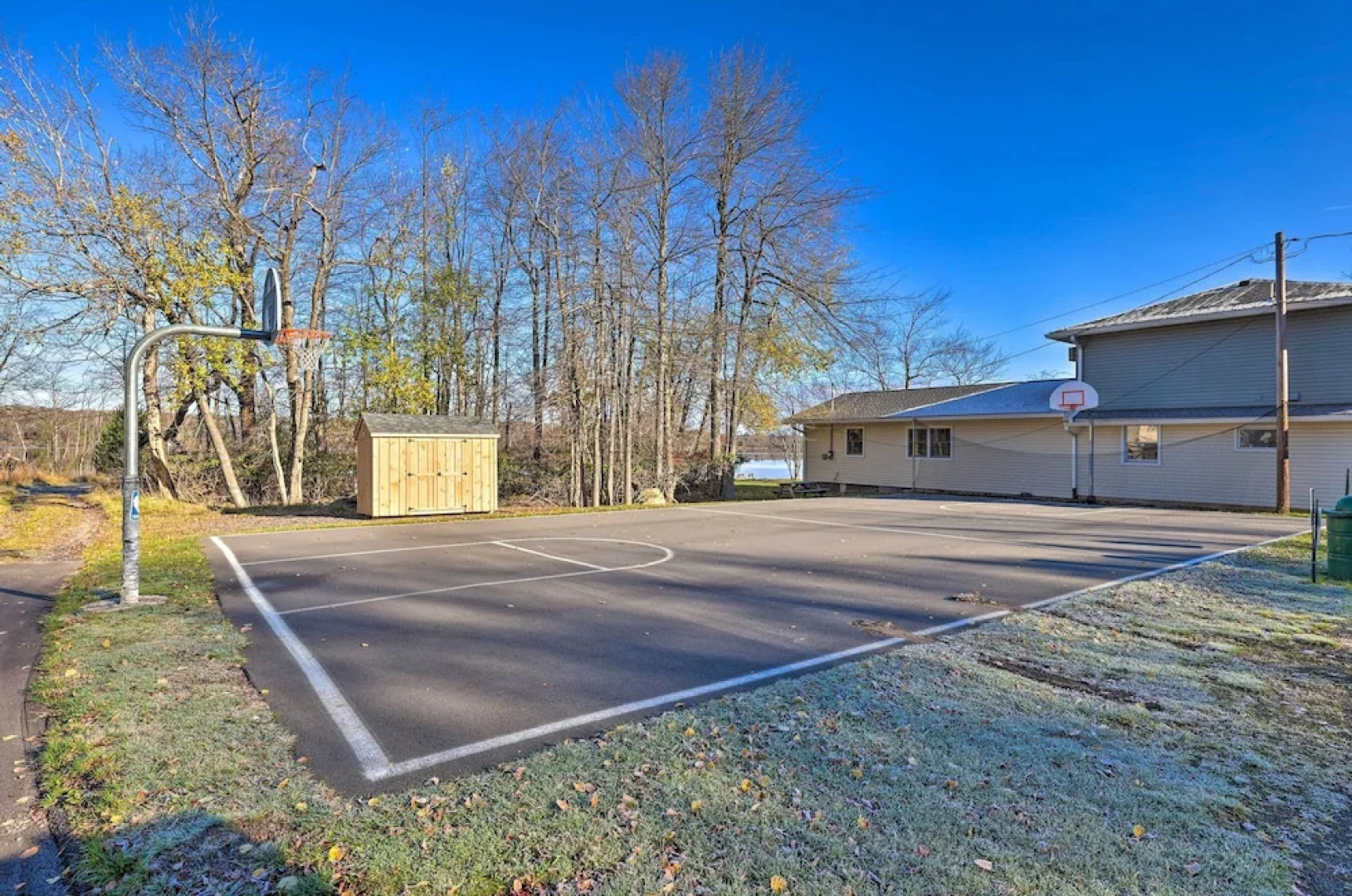 Resort Perks & Lake Access: Poconos Retreat