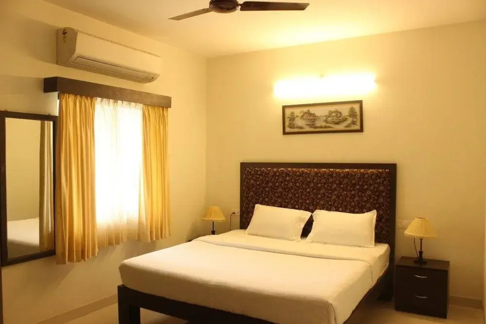 Sun N Sand Apartments