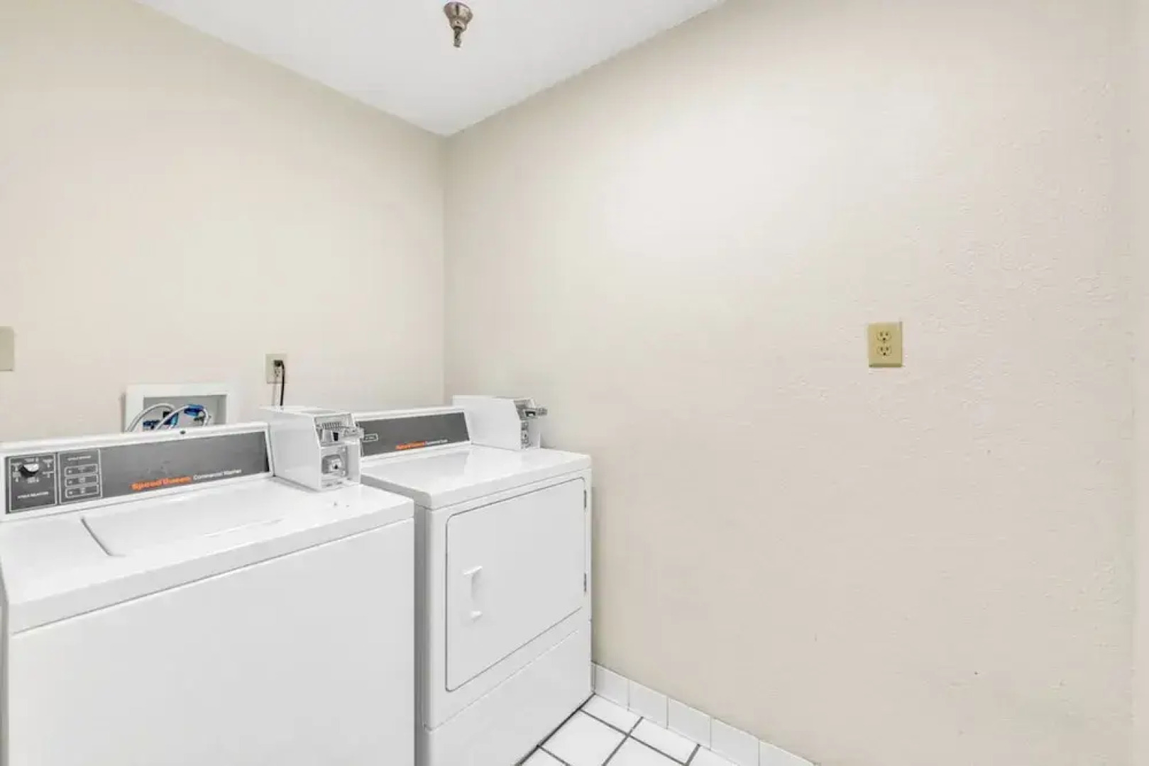 City Center Inn by OYO I-64 Newport News