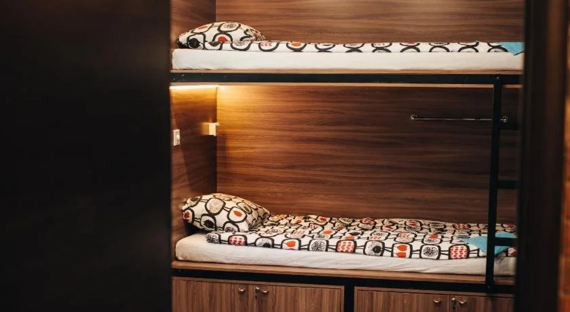 Anchor Park Capsule Hostel