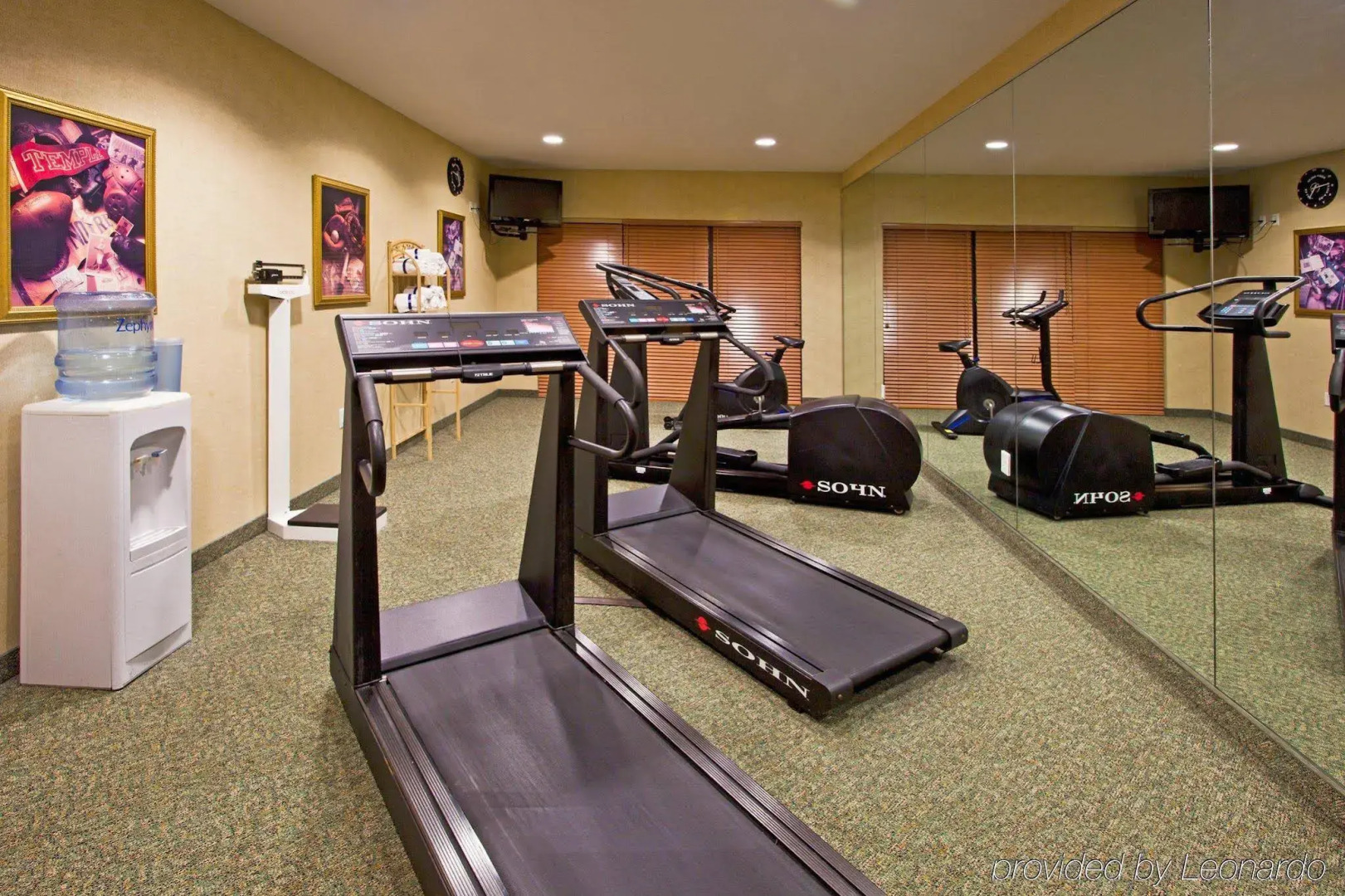 Holiday Inn Express Hotel & Suites Tampa-Anderson Rd/Veteran by IHG