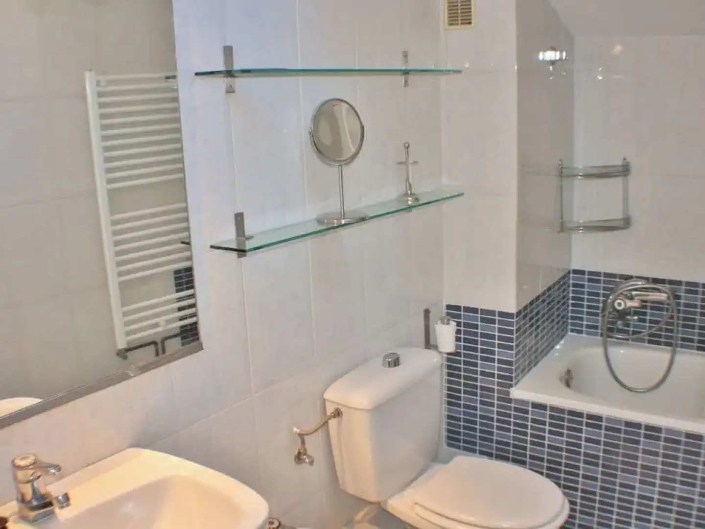 Lovely Holiday Home in Sant Pol de Mar near Sea & Beach