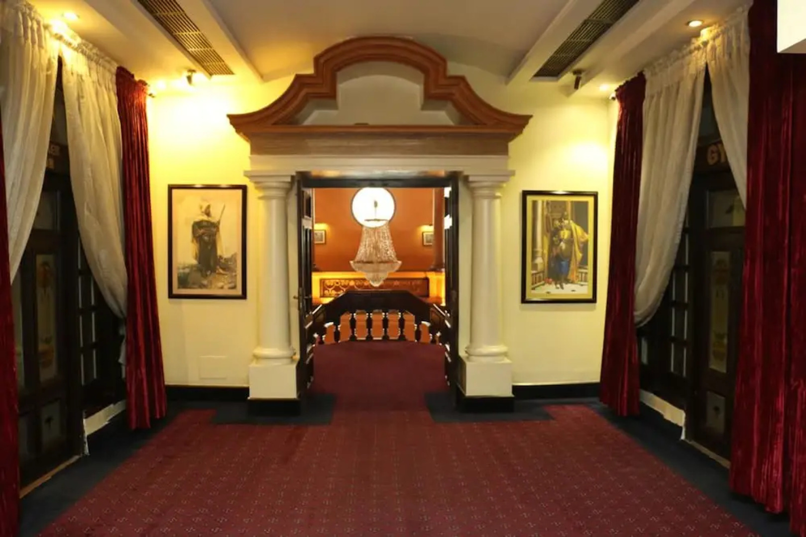 Garvaish Luxury Hotel