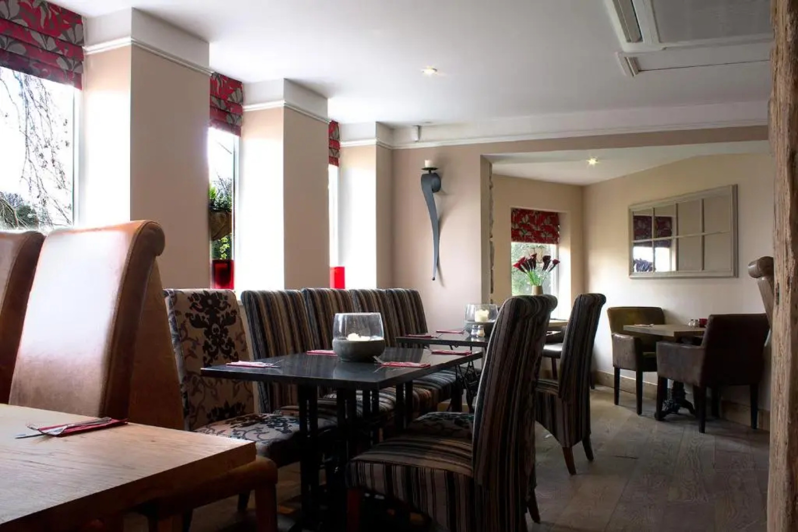 Romneys Apartments and Suites