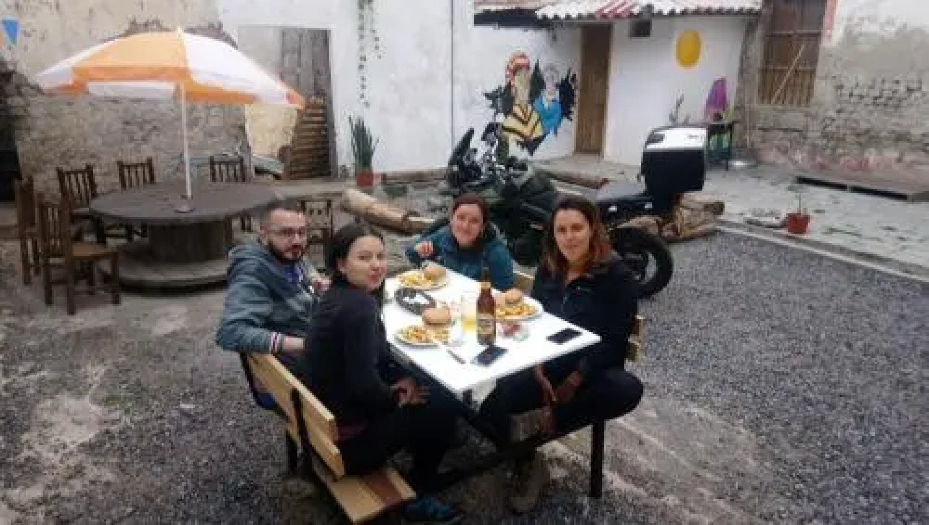 Old House backpackers B & B