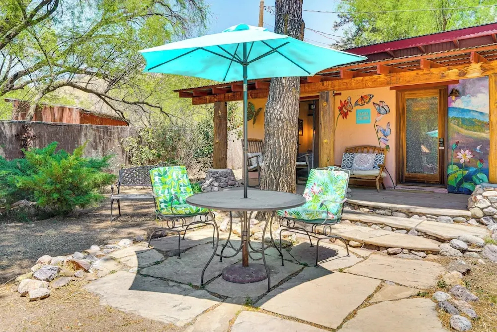 Vibrant 'casa Paloma' w/ Patio - Near Vineyards!
