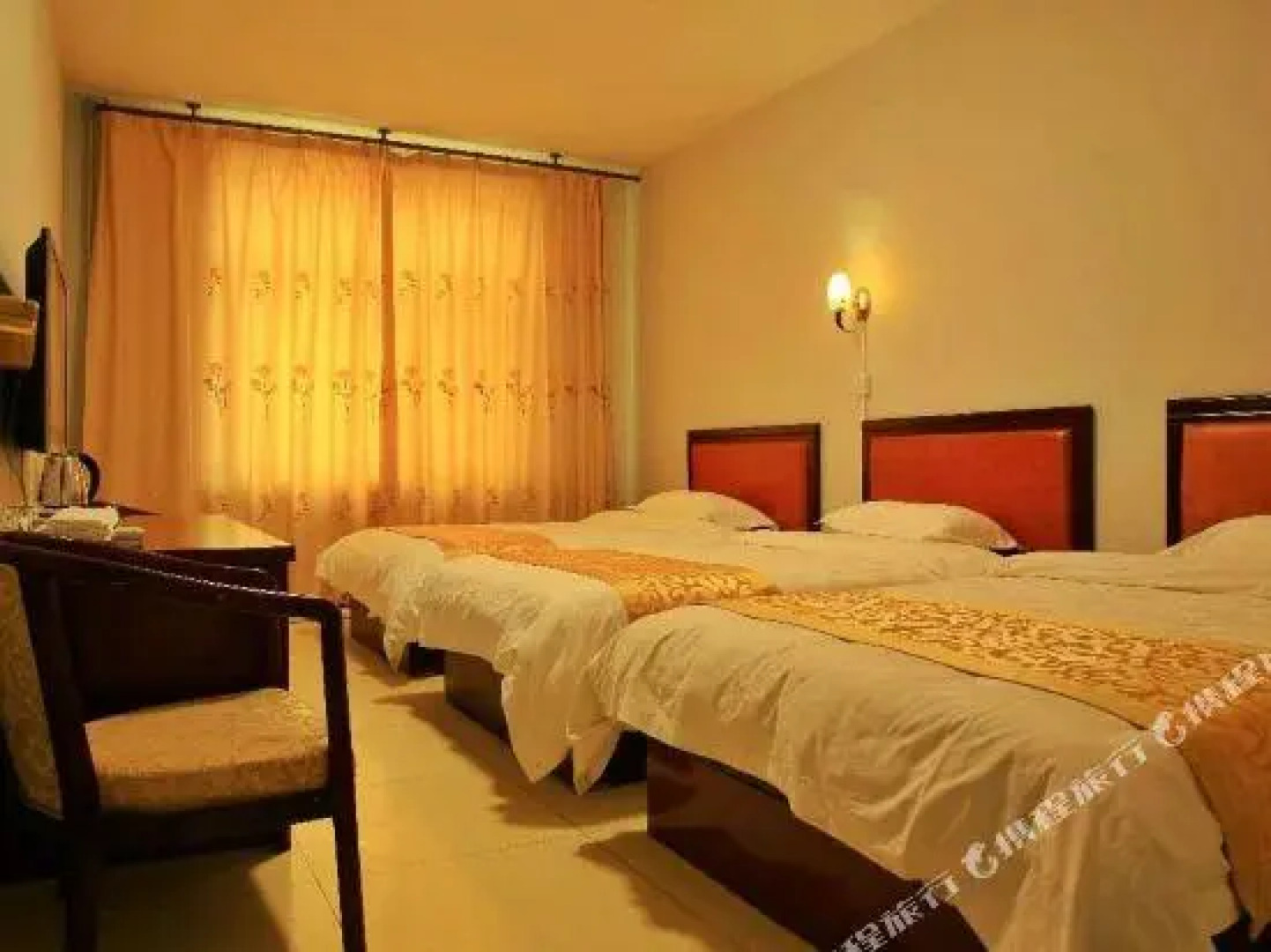 Louwailou Business Hotel