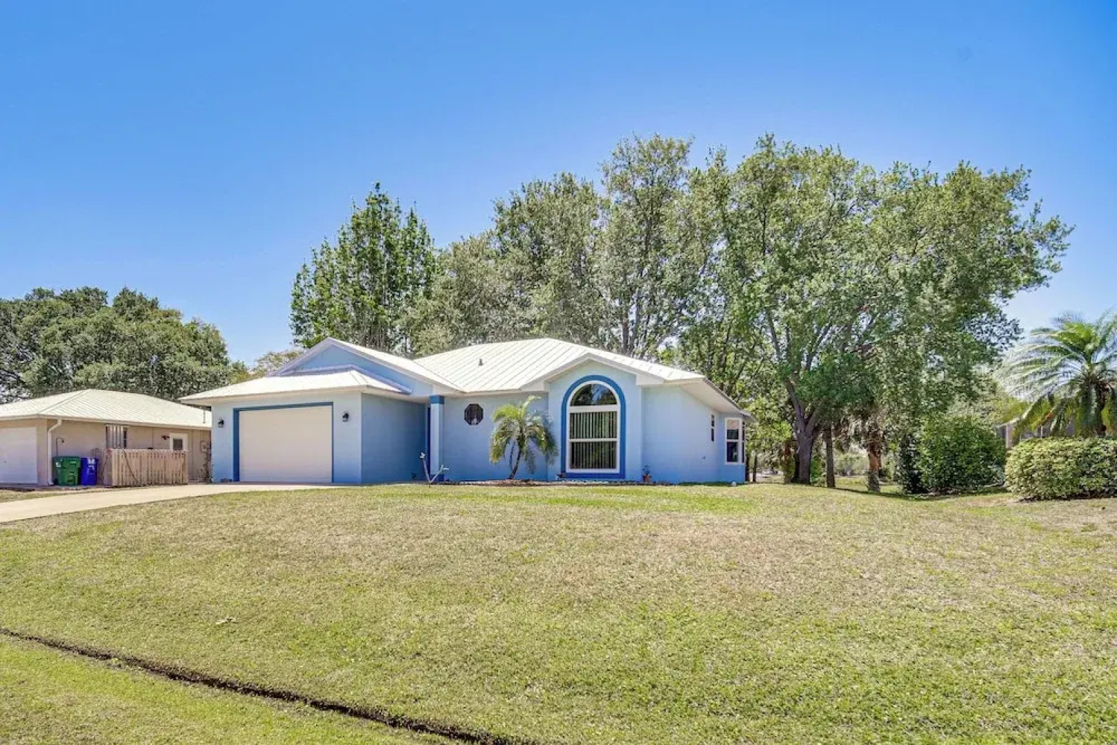 Pet-friendly Sebastian Home: w/ Porch + Lake View!