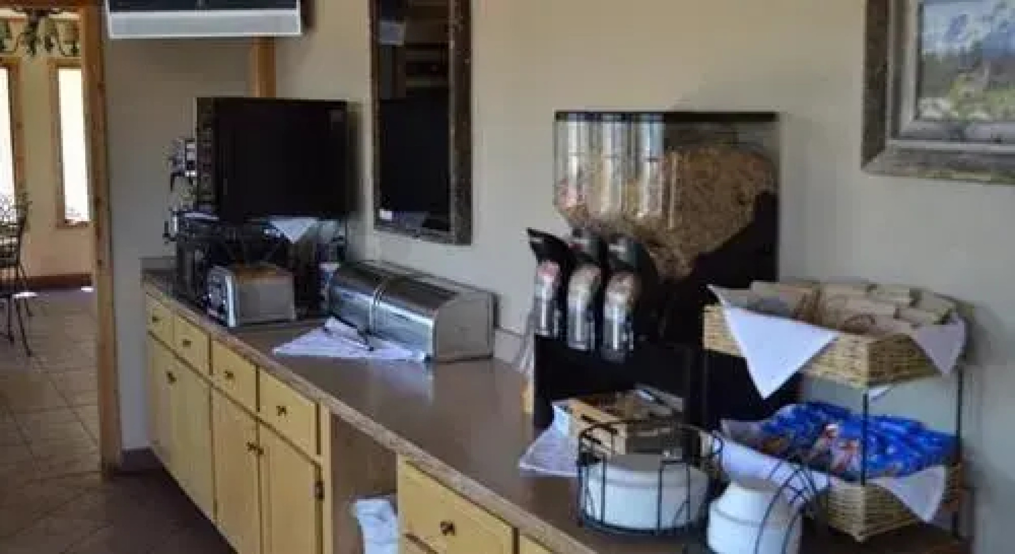 American Eagle Inn & Suites