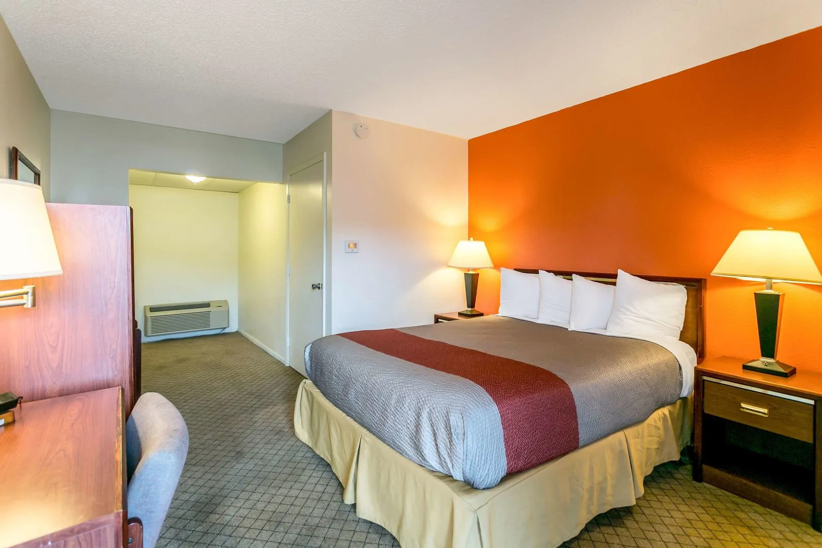 Motel 6 Butte, MT - Historic City Center