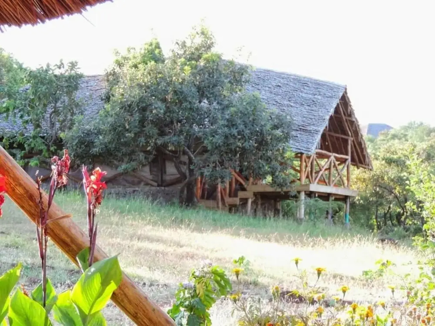 African Sunrise Lodge and Campsite