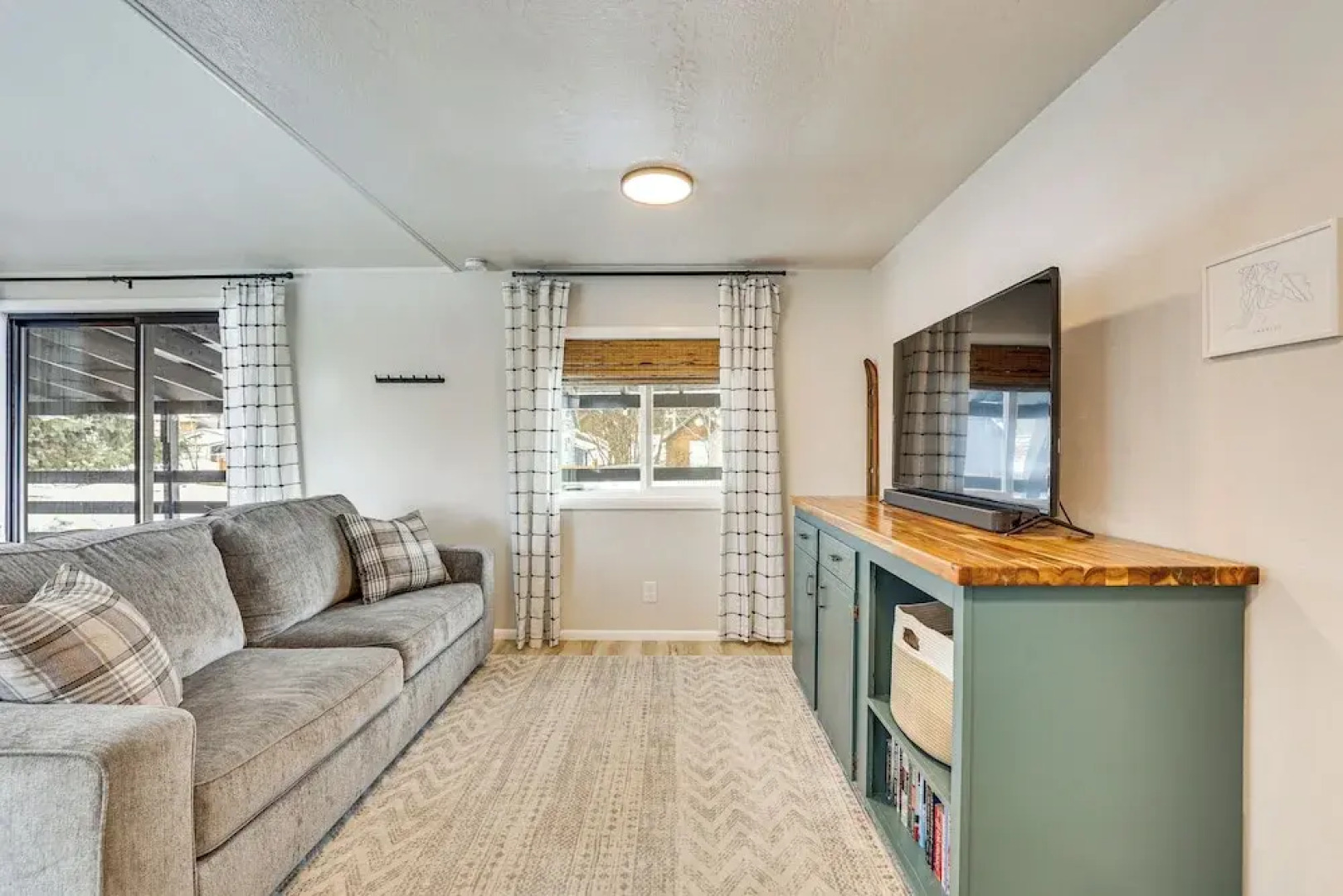 Downtown Cascade Vacation Rental < 1 Mi to Lake!