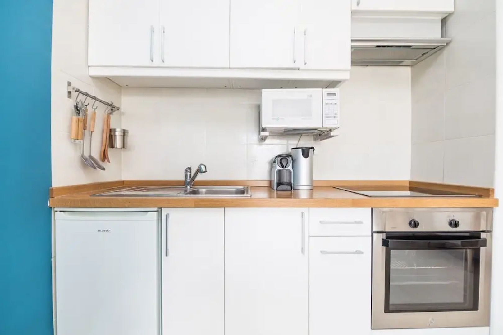 Beautiful Duquesa Harbour apt 2001