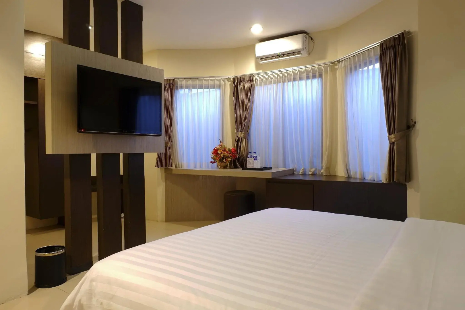 Alexander Hotel  Tegal