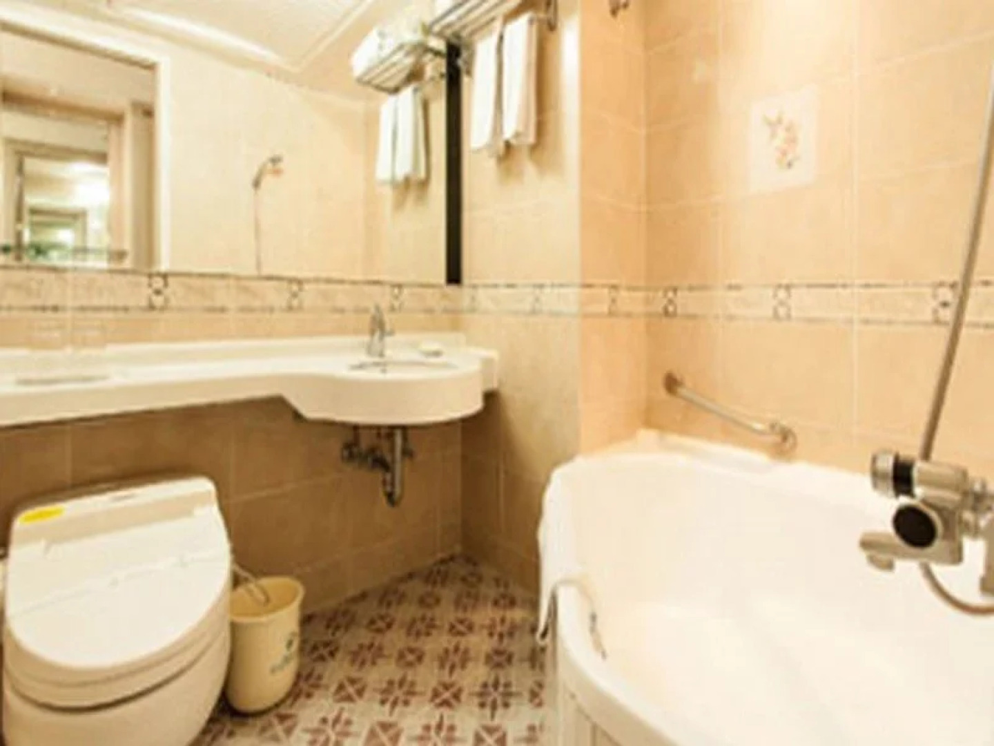 Gumi Hotel Park Business