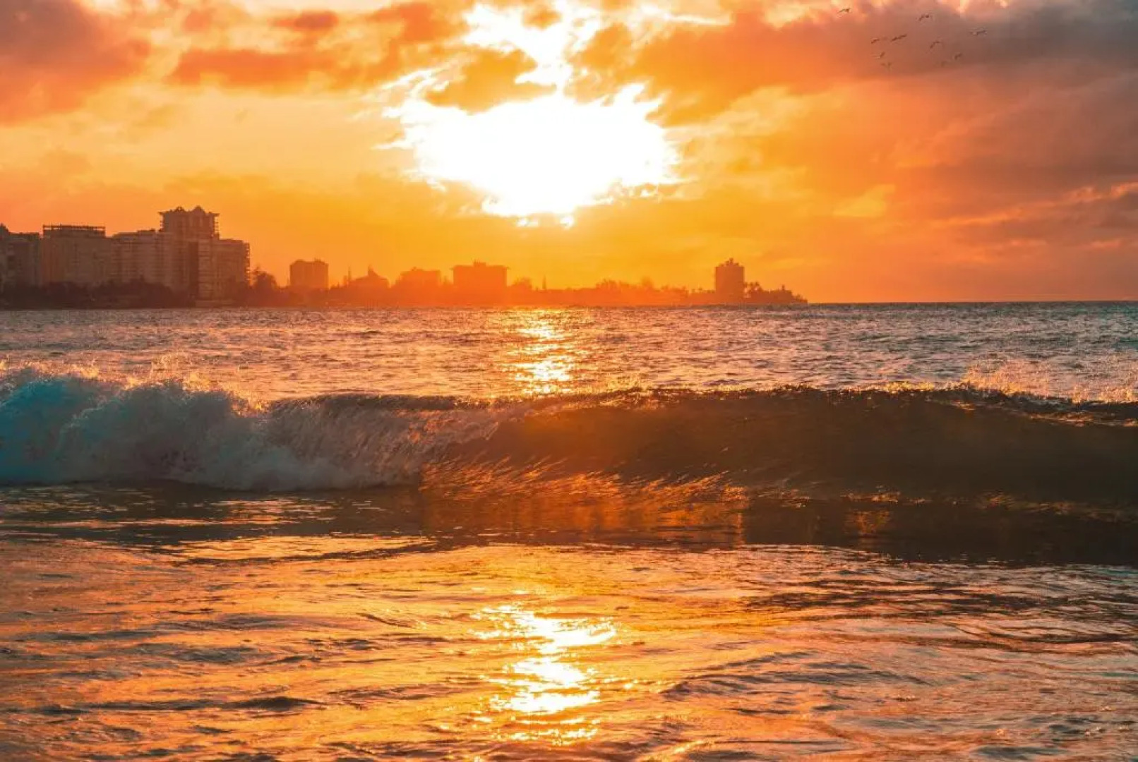 ESJ Towers Máre St Clair by Chana