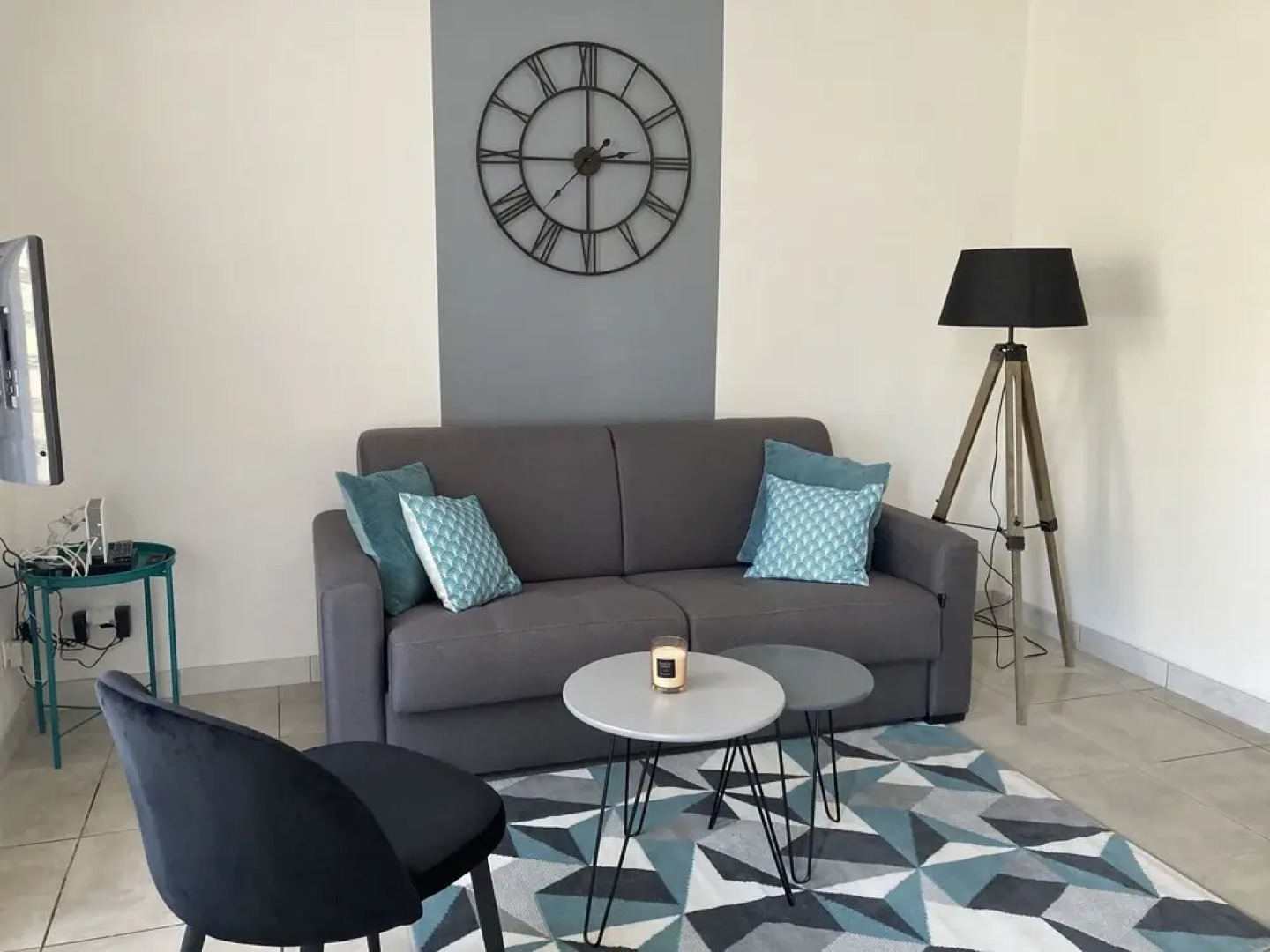 F2 Appart Rénové au Calme Proche Gare et Commerces