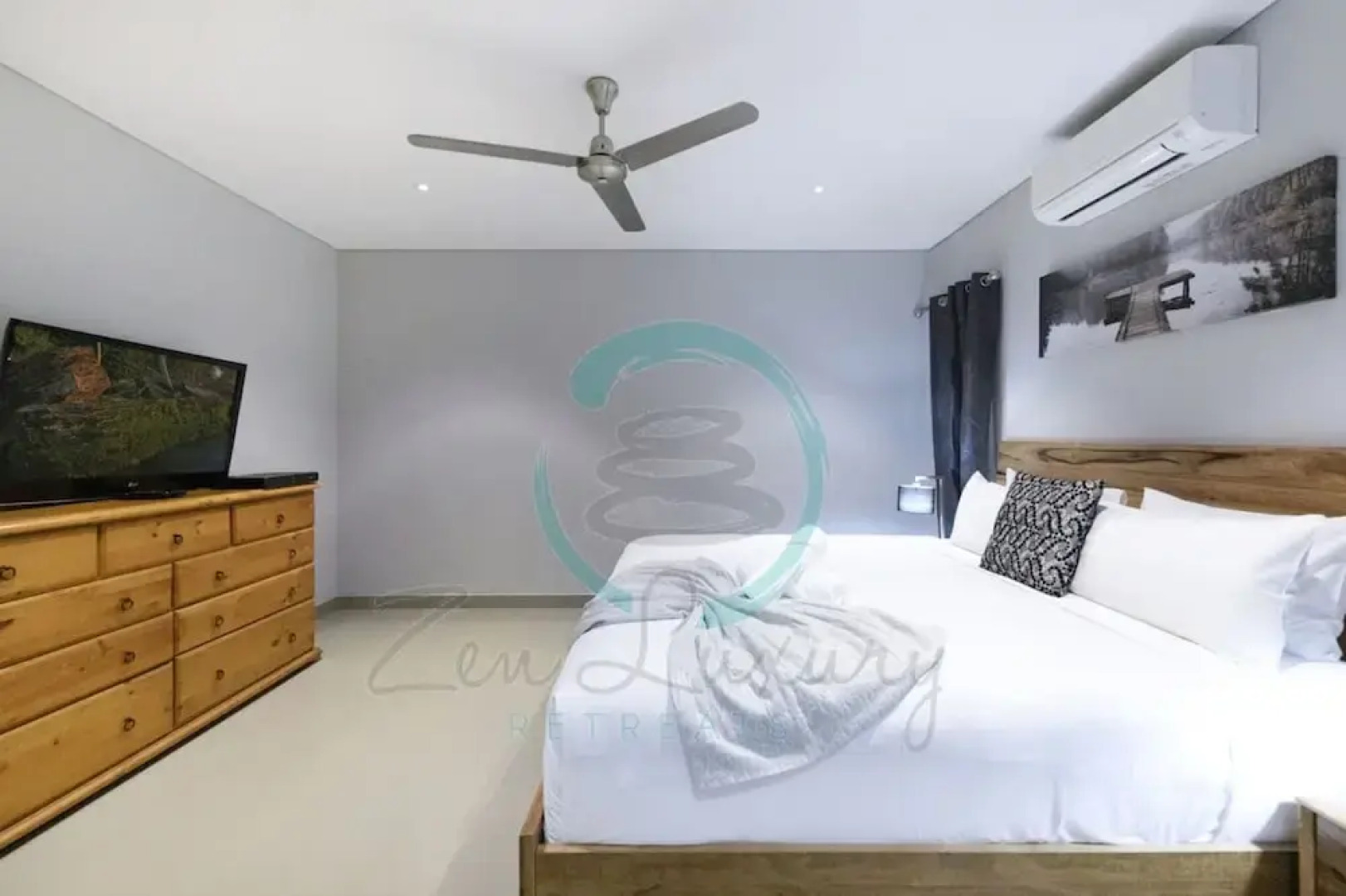 Modern Living Private Pool Bar Pets OK