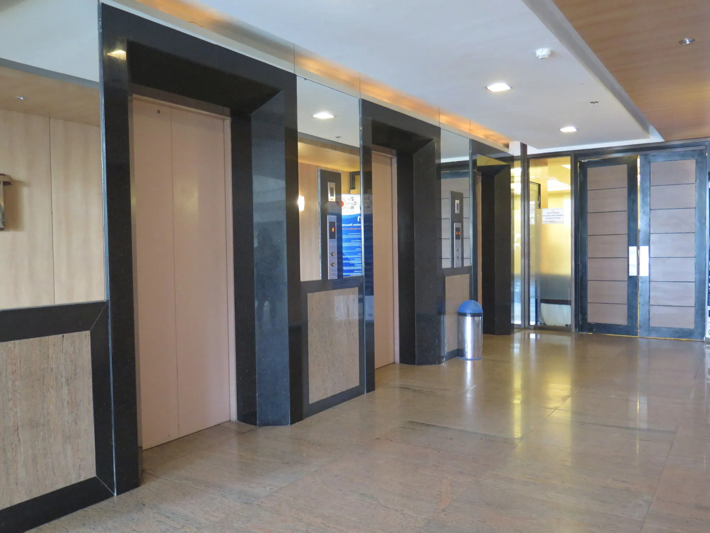 The Pinnacle Hotel and Suites