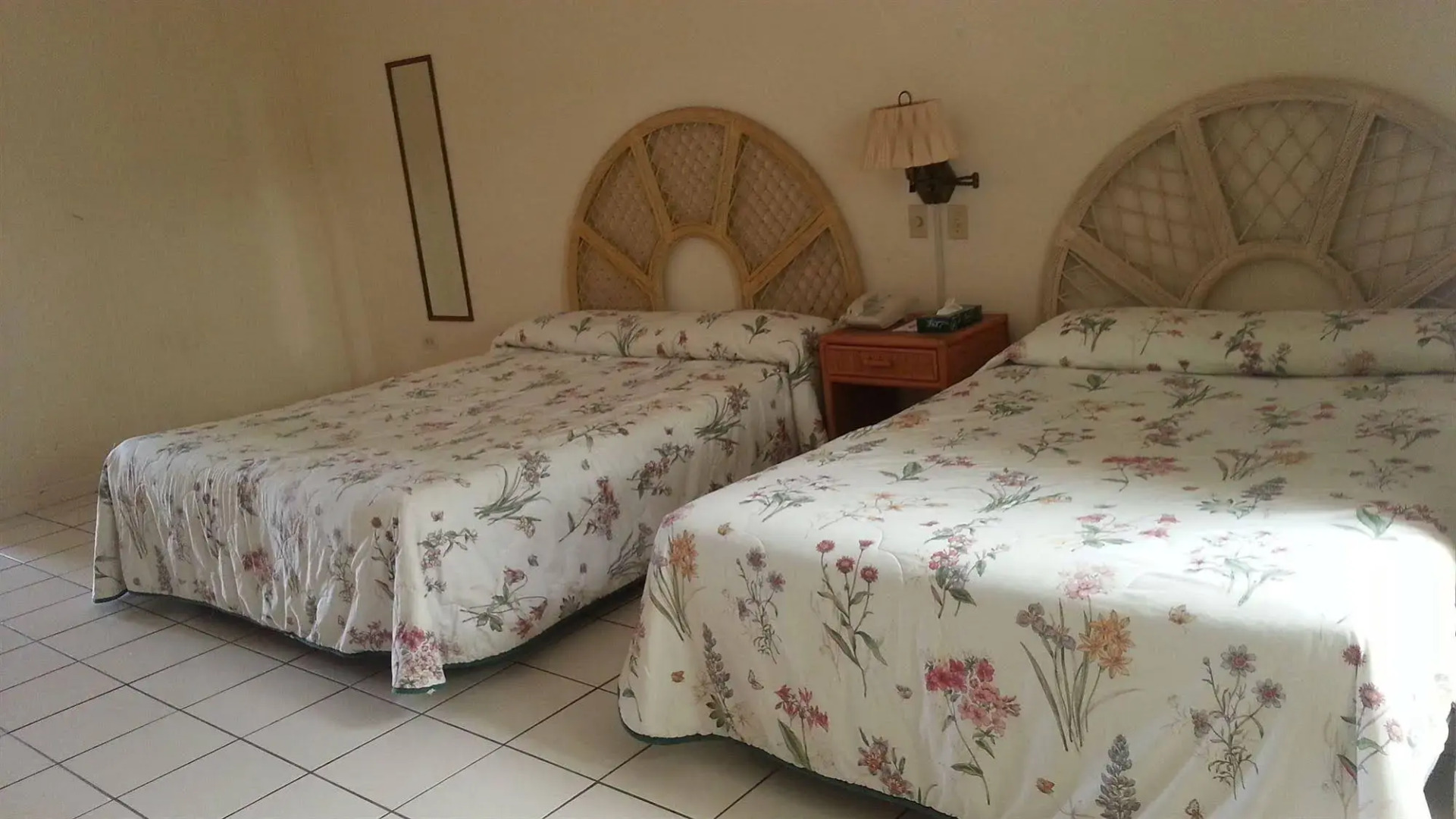 Summer Holiday Hotel