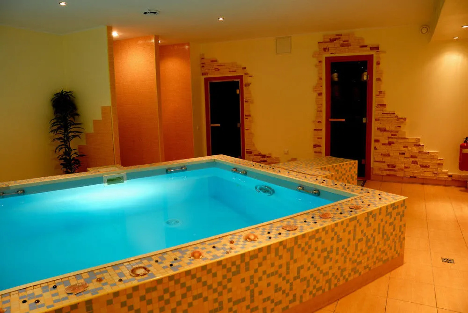 Good Stay Dinaburg Hotel