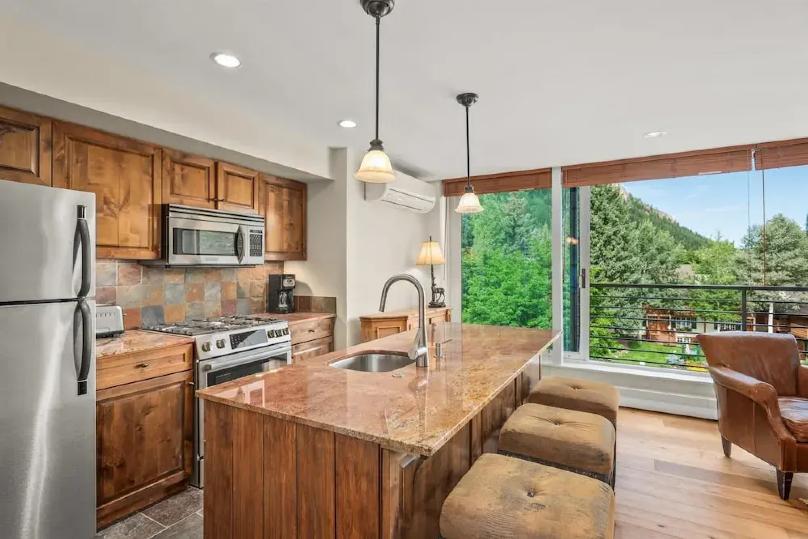 Durant Condominiums by Frias