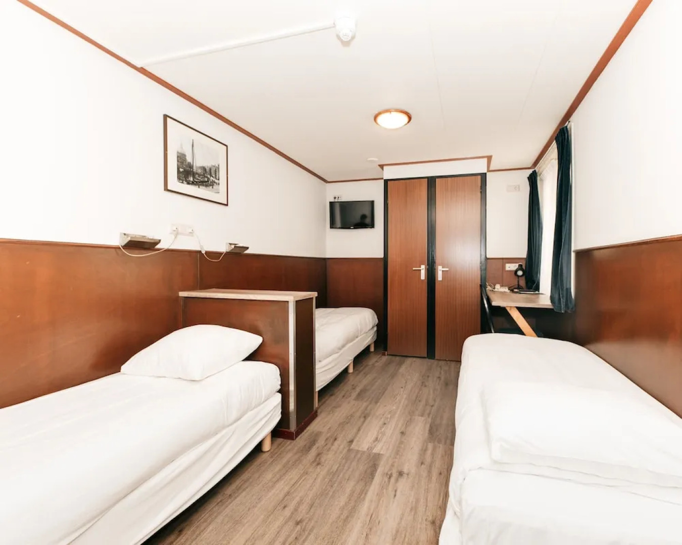 The Leicester Arms Hotel