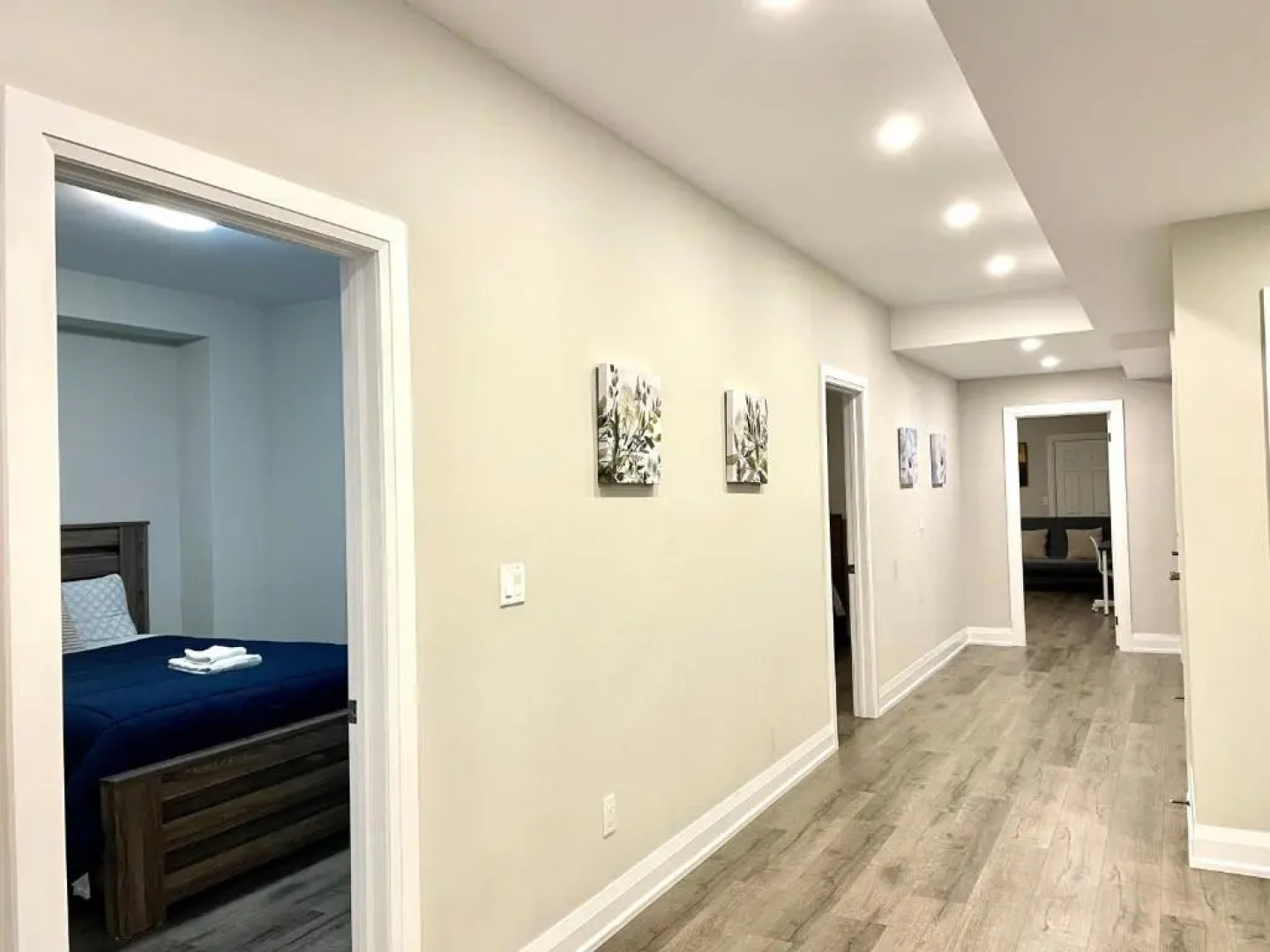 Charming, Comfortable Apartment in Pickering