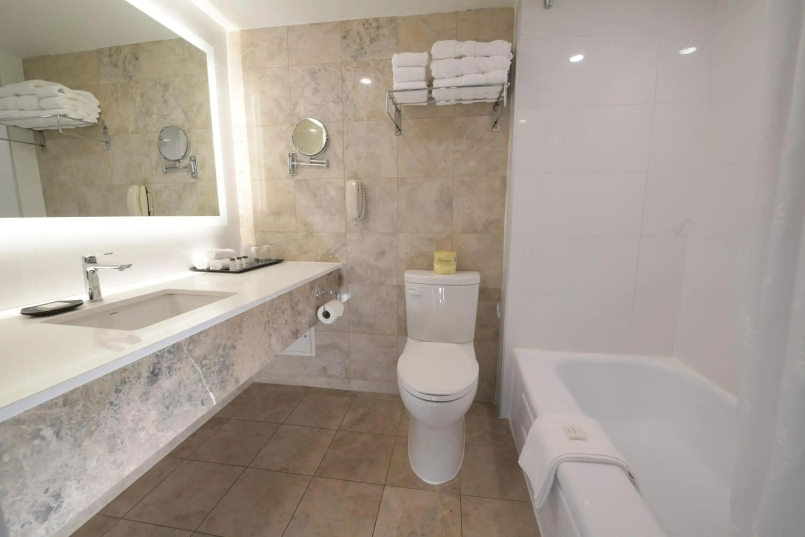 Sheraton Laval Hotel