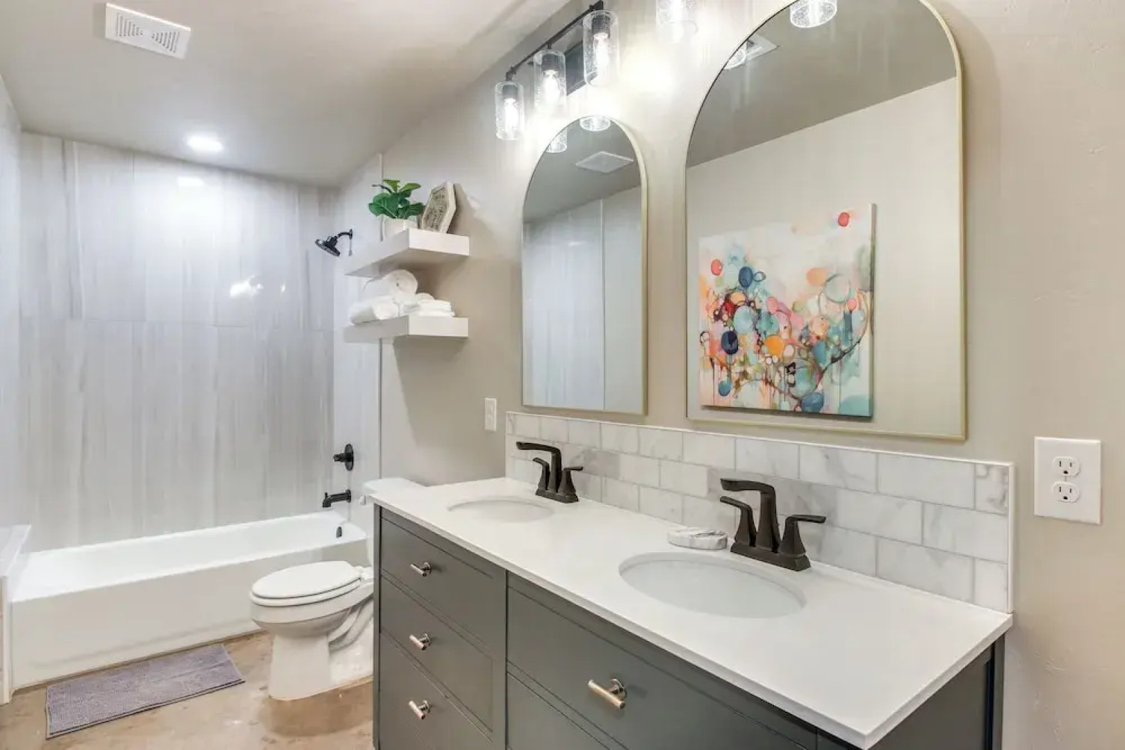 Modern Mtn-view Designer Home in Medicine Park