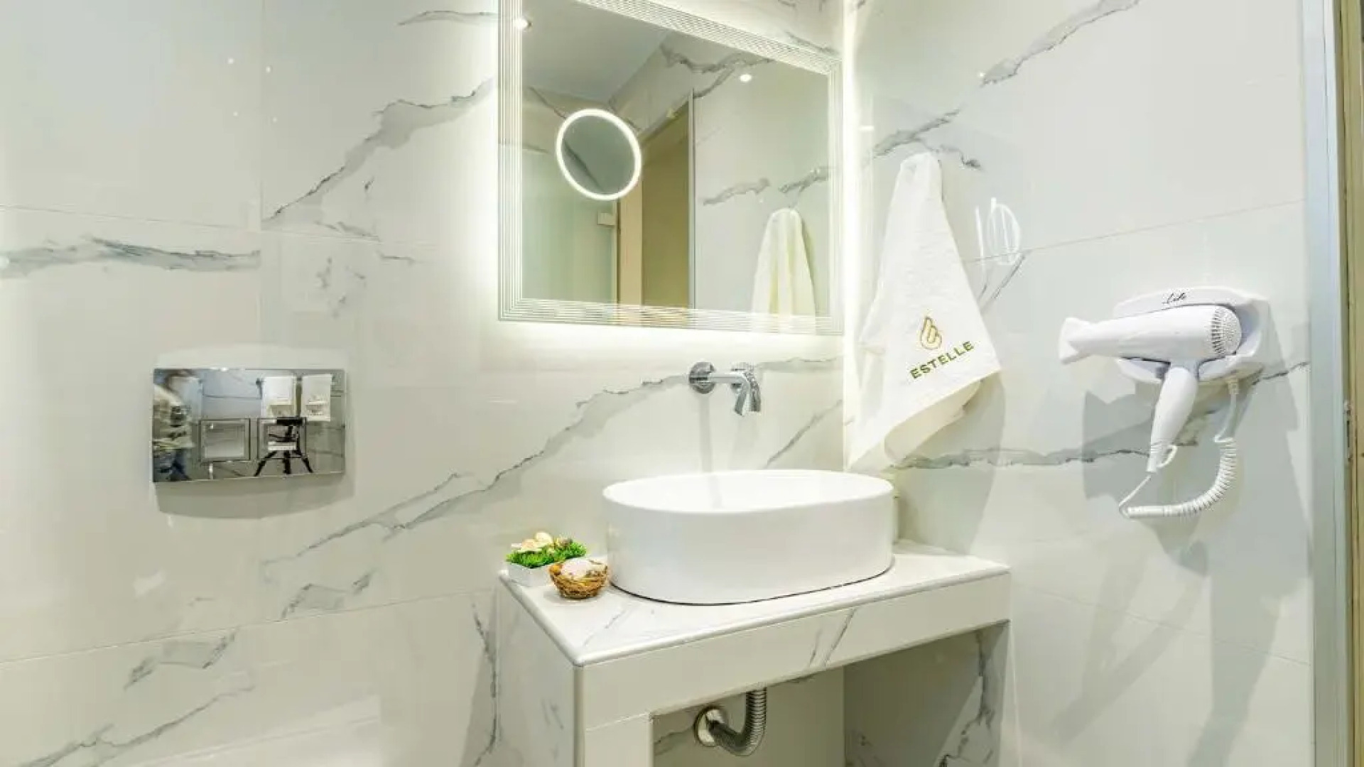 Estelle Family Luxury Apartments & Suites