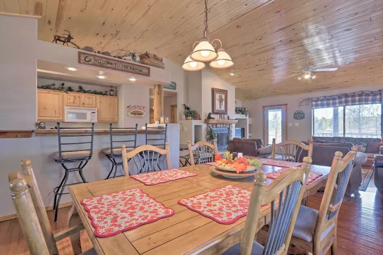 Hike, Fish & Enjoy Pond On-site: Bison Ranch Cabin