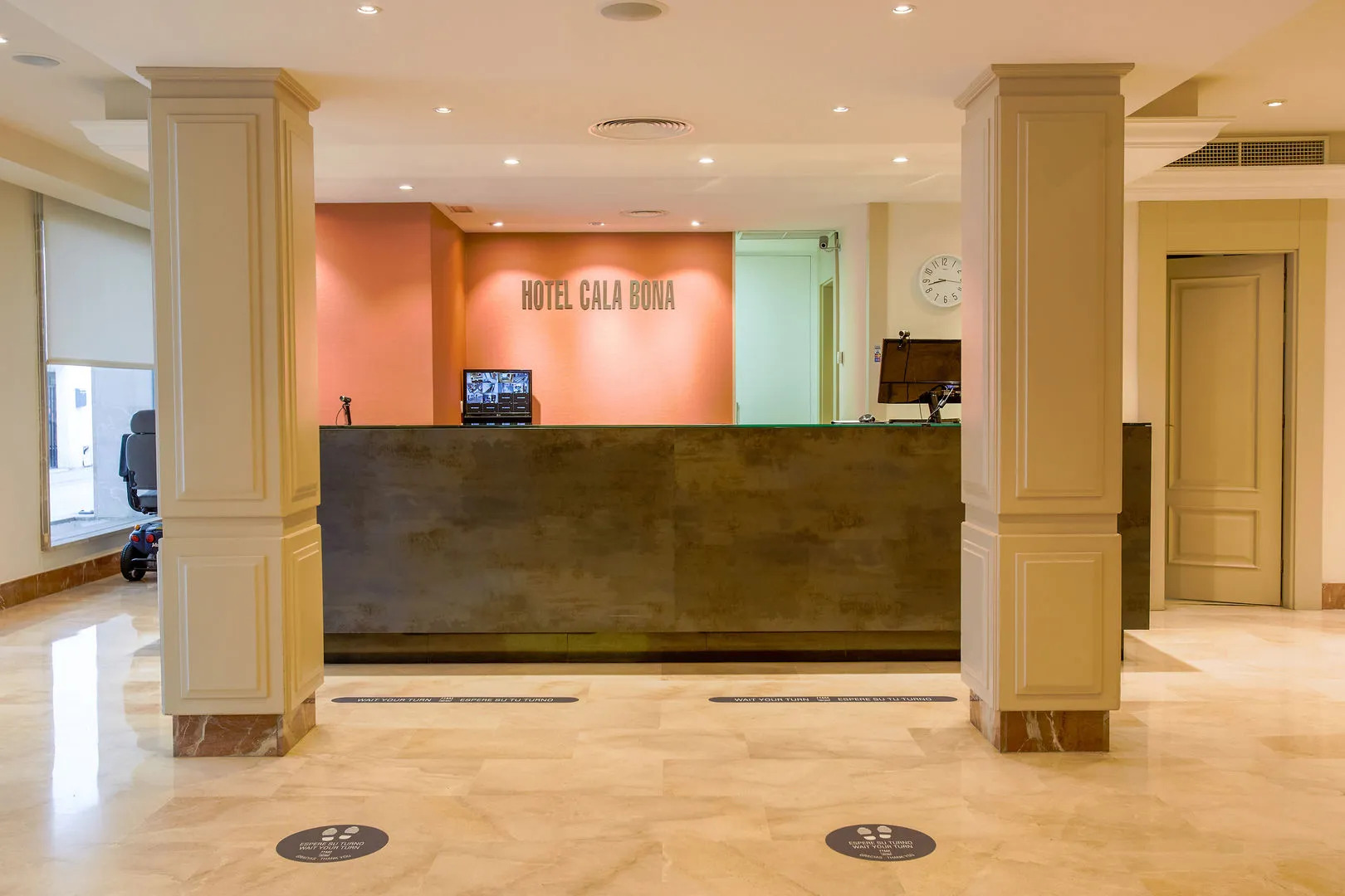 Отель Cala Bona