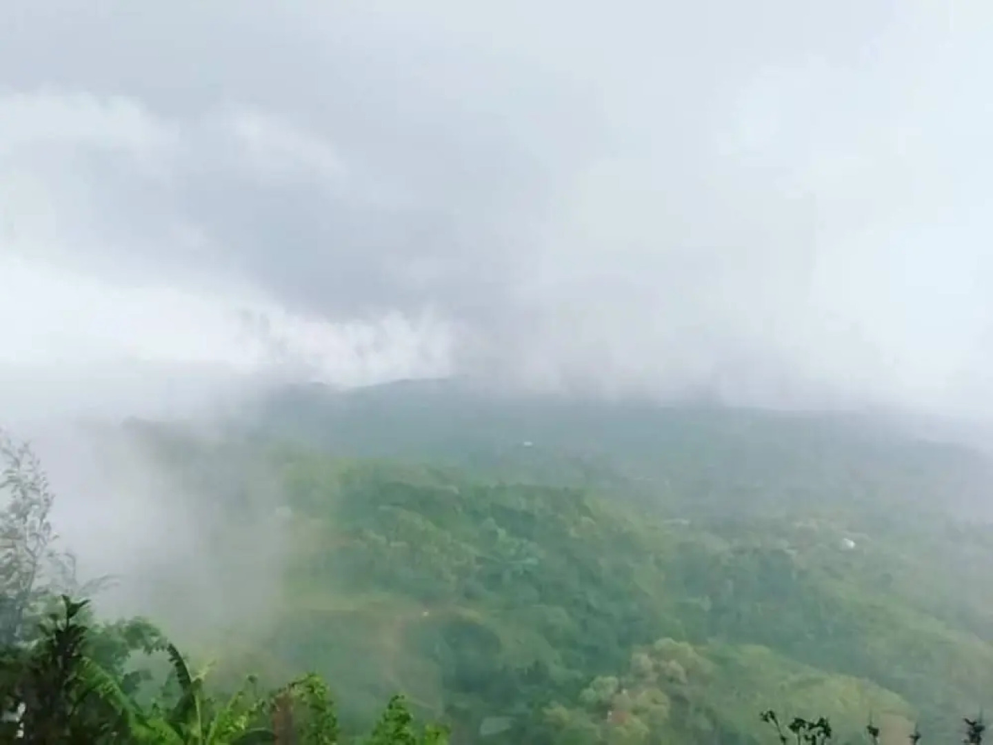 Hill Crown Hotel & Resort