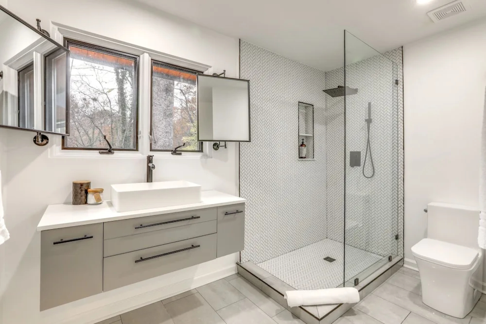 Mid-century Modern Luxe Retreat w/ Hot Tub & Decks