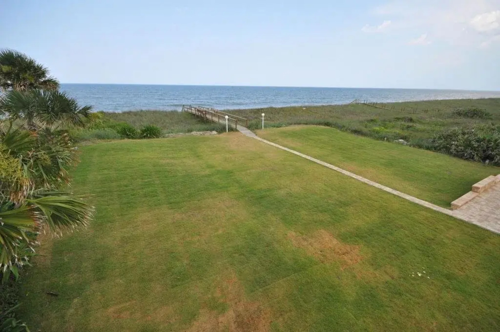 Seashell 3 Br Home by RedAwning