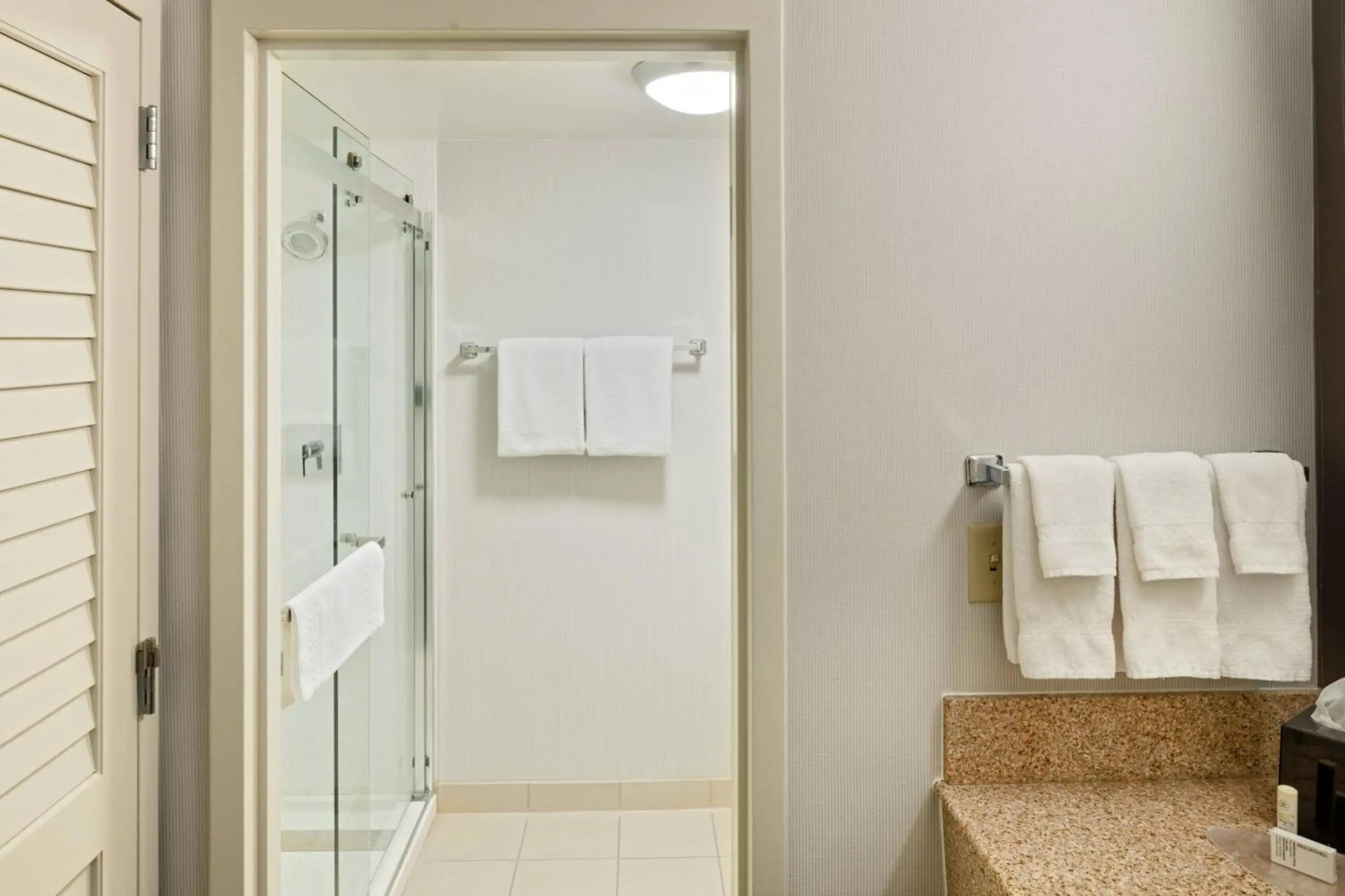 Courtyard by Marriott Cincinnati Blue Ash